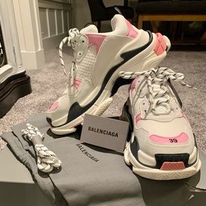 Balenciaga Triple S Sneaker Pink/Black/White 39/9